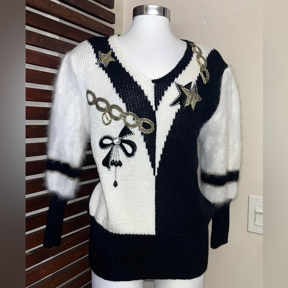 1980s Vintage Black White Gold Beaded Star & Rhinestone Long Sleeve Sweater